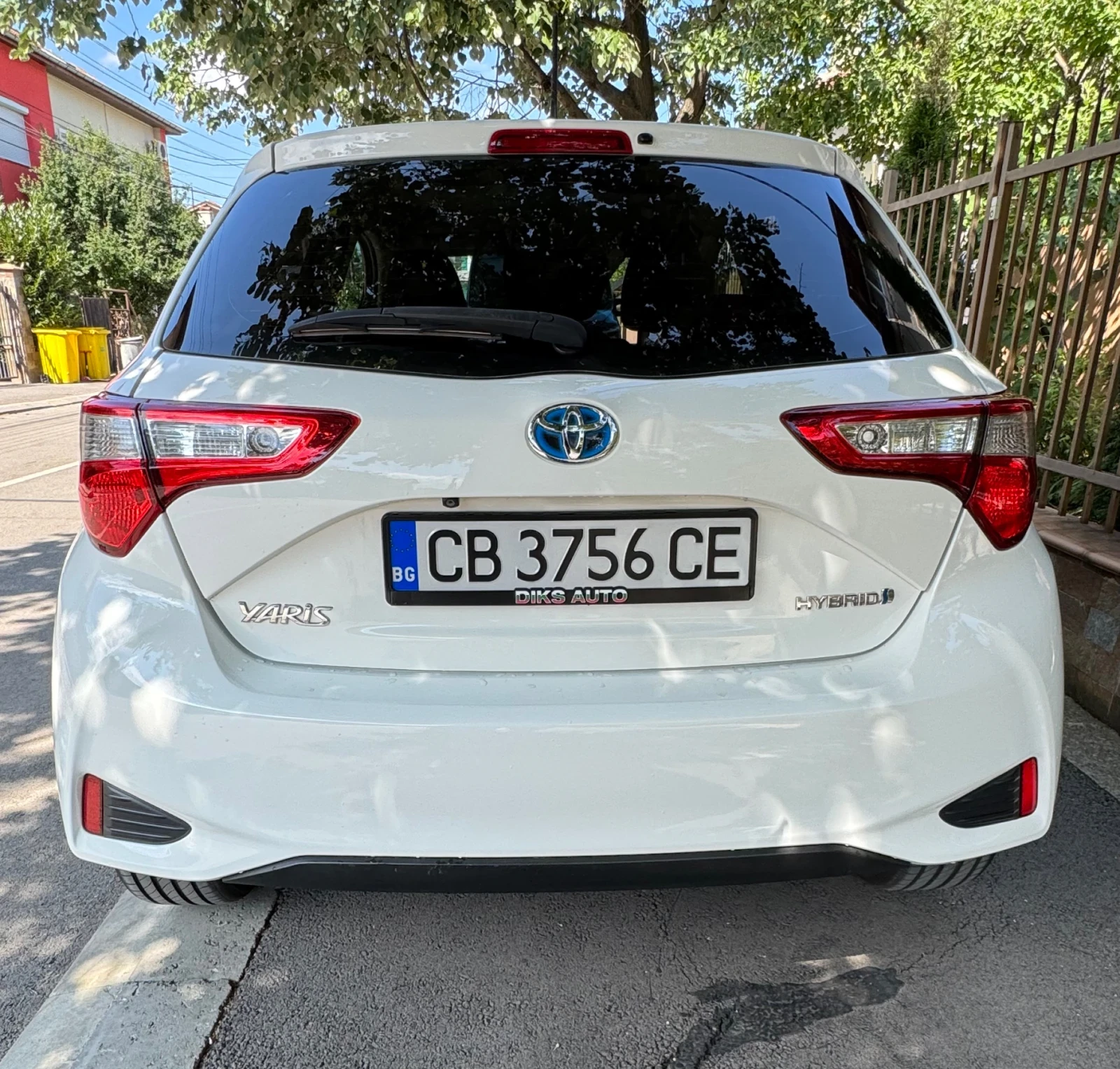 Toyota Yaris Toyota Yaris 1.5 VVT-i (100 Hp) Hybrid e-CVT - изображение 3
