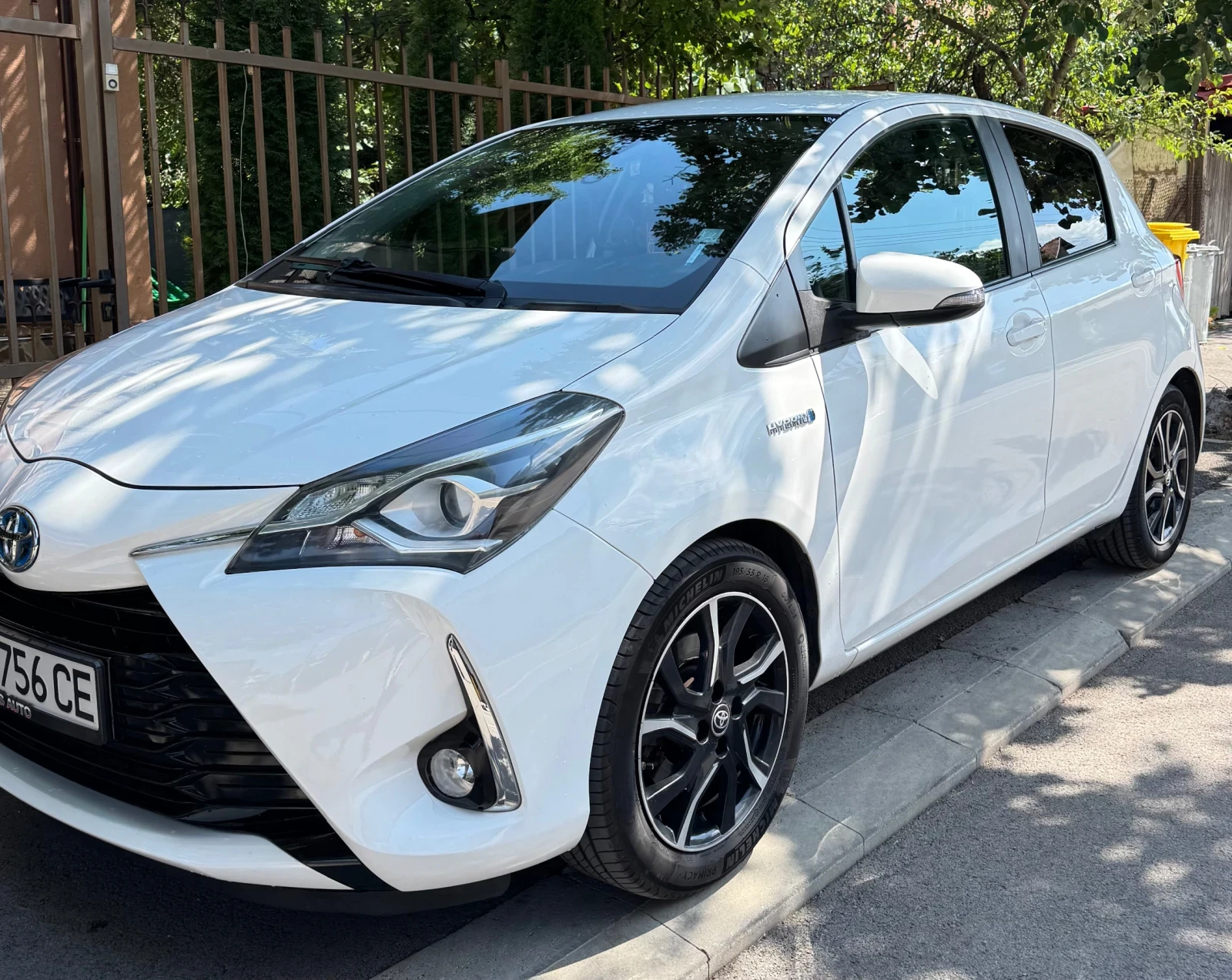 Toyota Yaris Toyota Yaris 1.5 VVT-i (100 Hp) Hybrid e-CVT | Mobile.bg   1