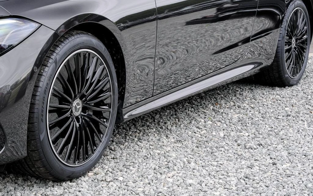 Mercedes-Benz CLE 300/AMG/4-MATIC/DIGITAL LIGHT/360 CAMERA/MEMORY/ - изображение 4