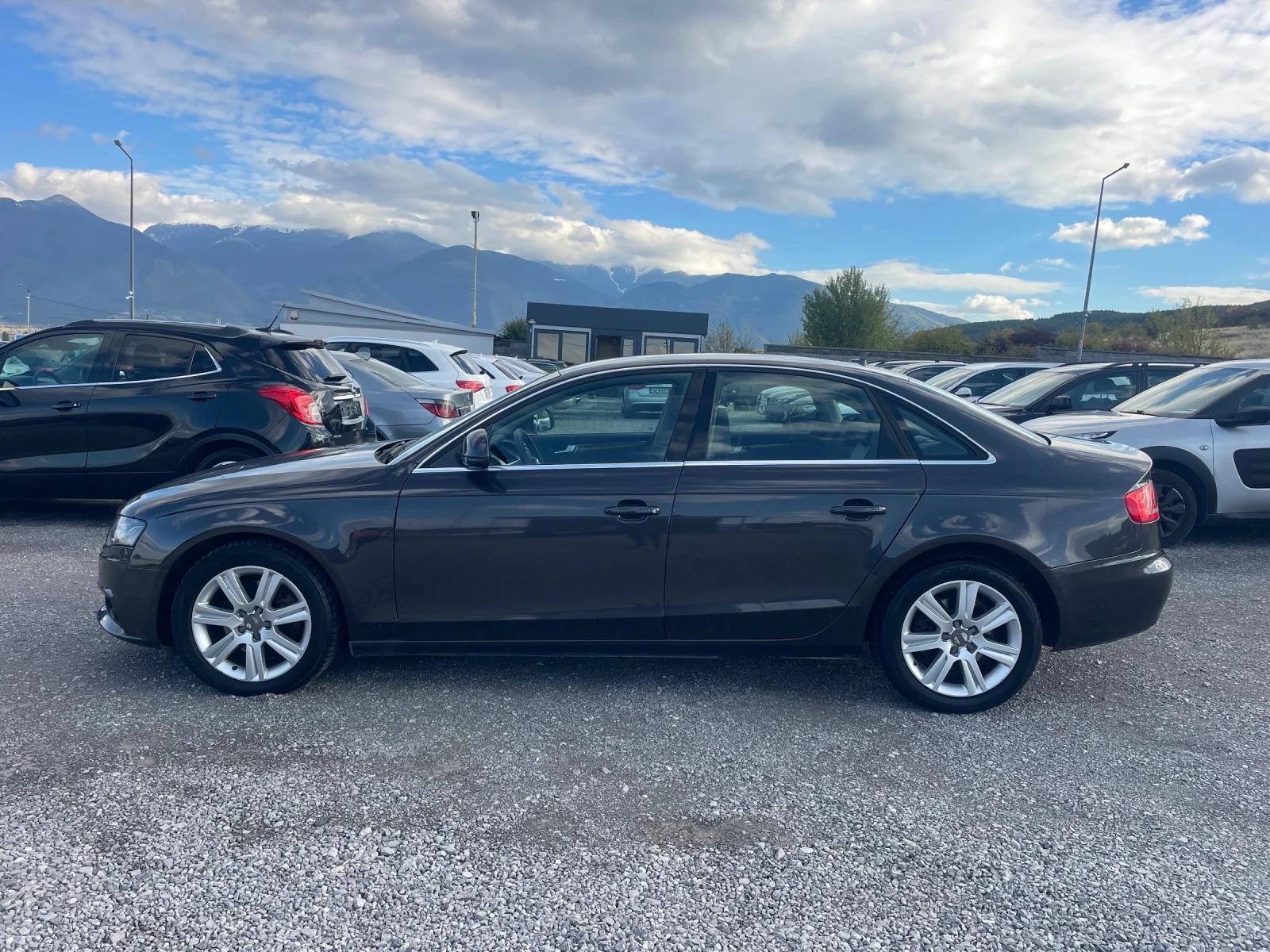 Audi A4 2.0TDI NAVI ПОДГРЕВ LED КОЖА 143КС - изображение 4