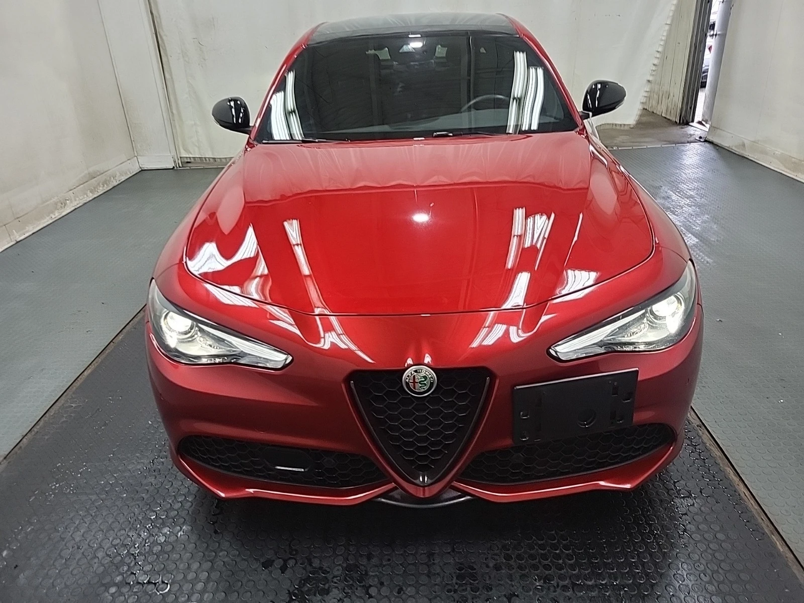 Alfa Romeo Giulia VELOCE* * CARFAX* * АВТОКРЕДИТ* *  - изображение 3