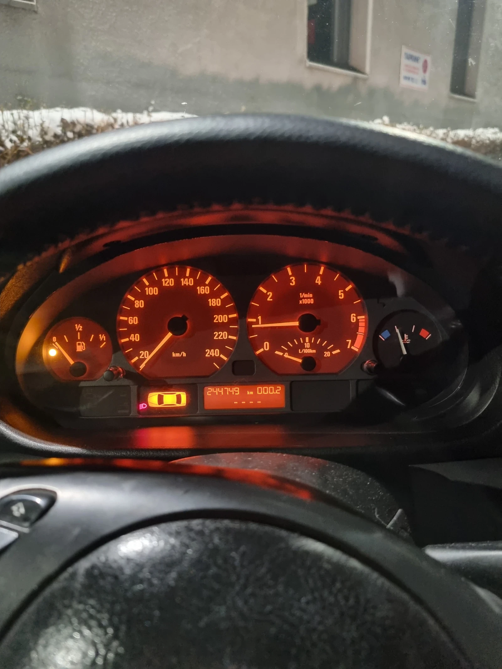 BMW 318 318i 118hp газ БЕЗ РЪЖДИ! - изображение 6