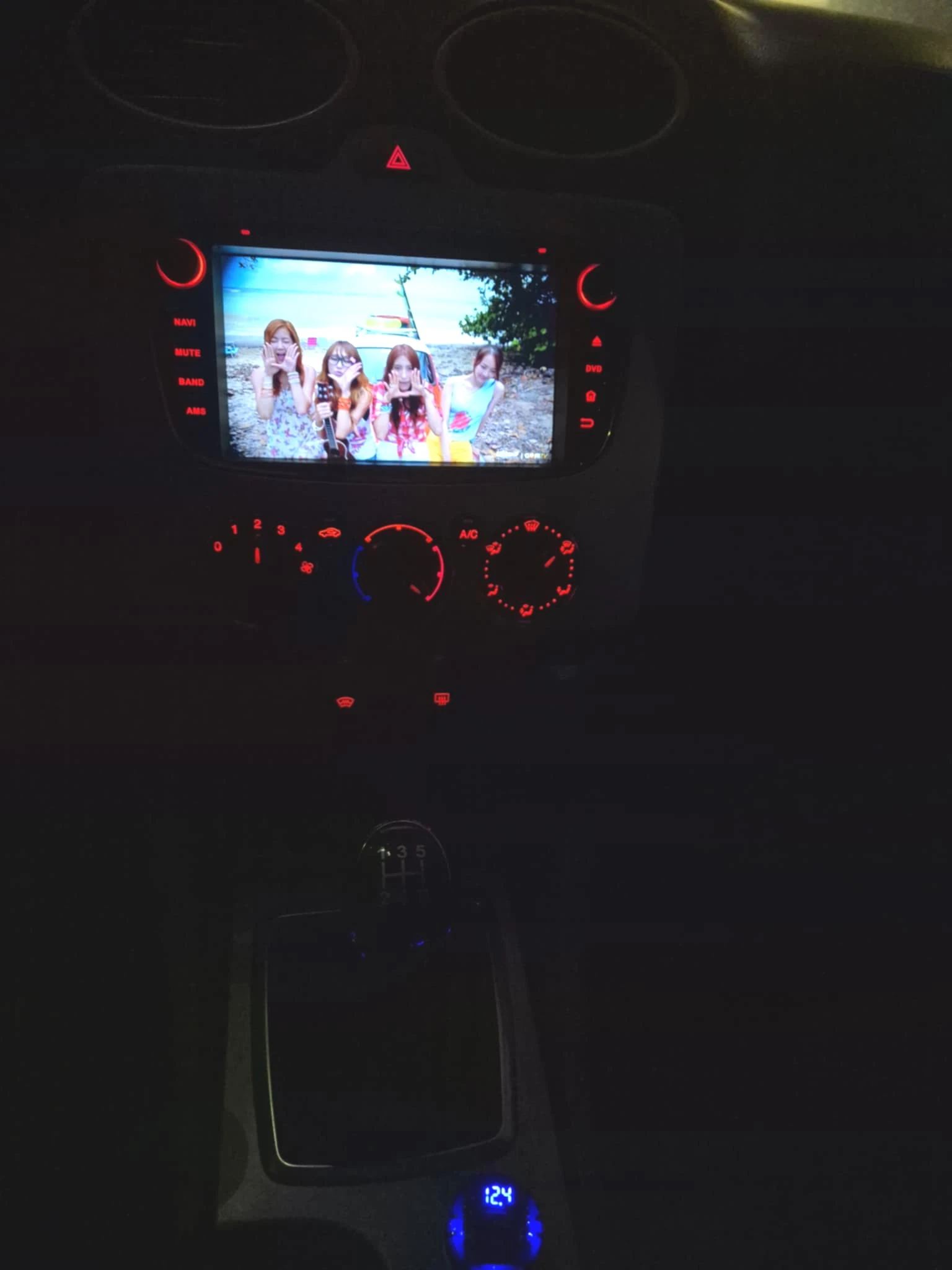 Ford Focus 1.8i GAZ Navi, снимка 7 - Автомобили и джипове - 54086514