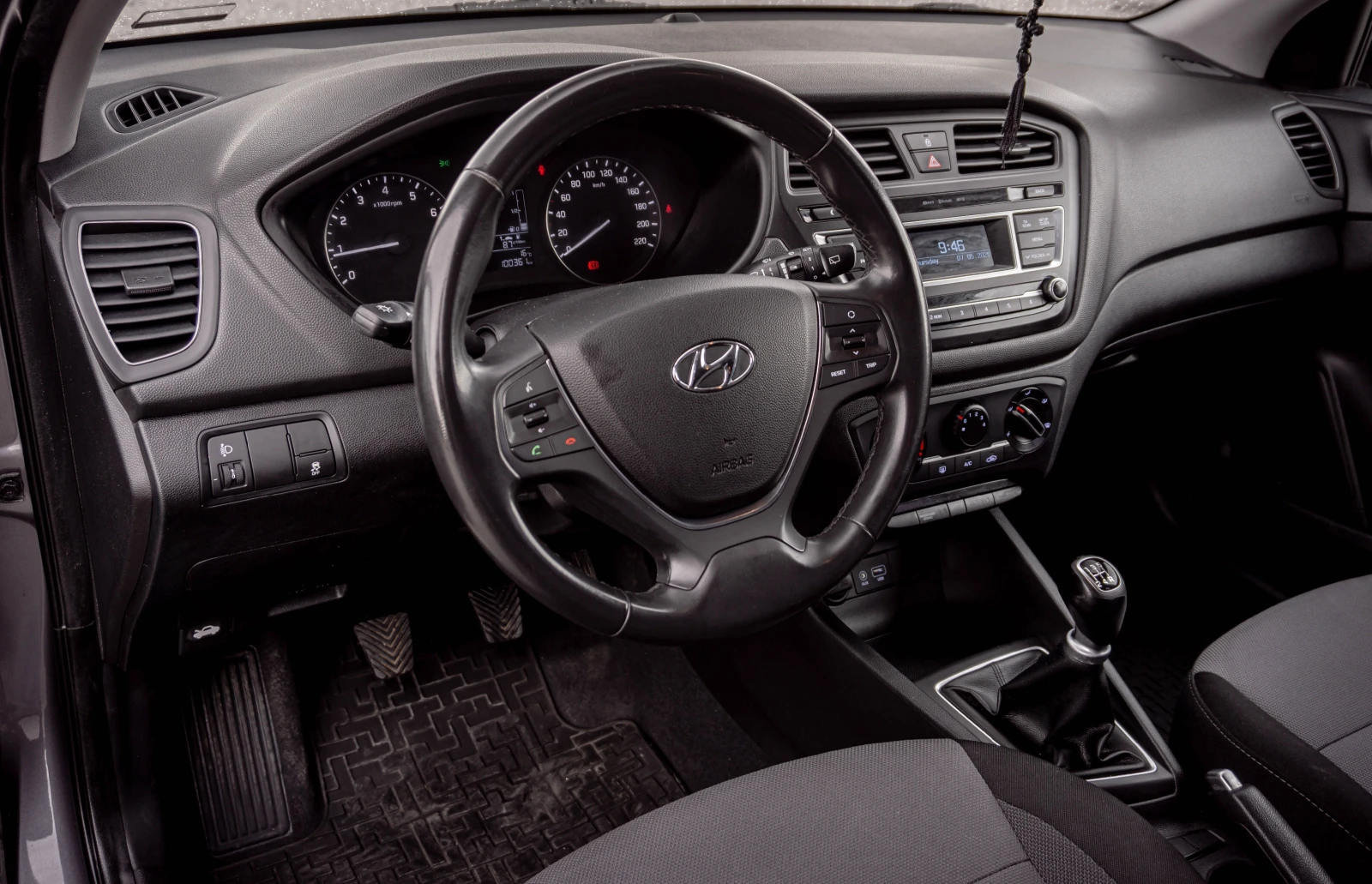 Hyundai I20 1.4 бензин 100к.с.| 100 000км от Хюндай!, снимка 7 - Автомобили и джипове - 54448509