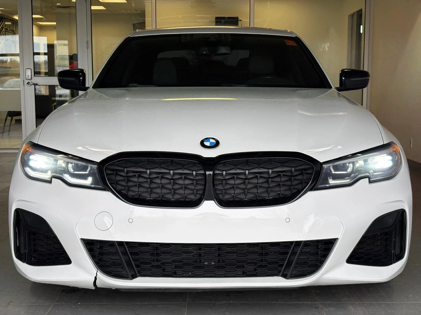 BMW 340 * М-Package* * HeadUp* AвтоКредит* (ЦЕНА ДО БГ), снимка 2 - Автомобили и джипове - 54519217