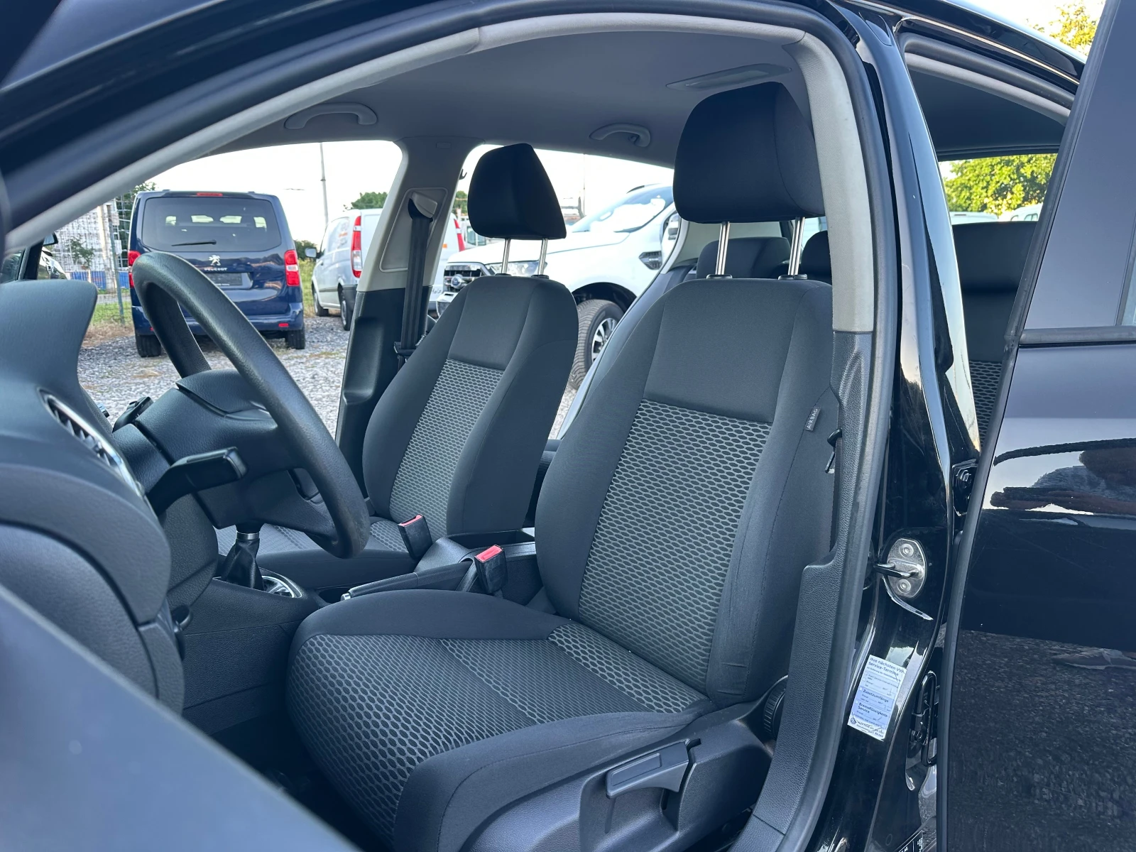 VW Golf 1.2TSI 86kc, снимка 9 - Автомобили и джипове - 54711162