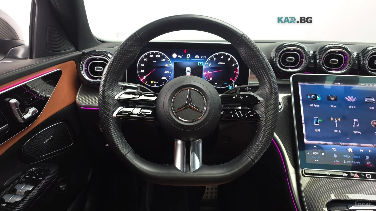 Mercedes-Benz C 300 4MATIC* AMG-LINE* FULL-ASSISTS* PANOROOF* , снимка 8 - Автомобили и джипове - 54854008