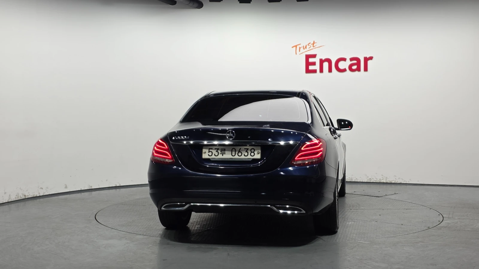 Mercedes-Benz C 220 Exclusive * ПОДГРЕВ * М. Точка * HUD * KAMEPA* ЛЮК, снимка 4 - Автомобили и джипове - 55262931