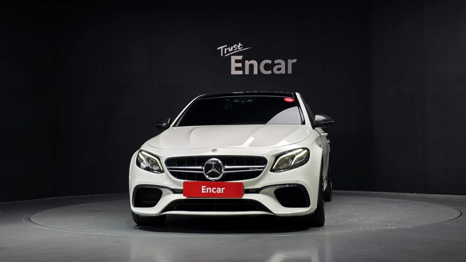 Mercedes-Benz E 63 AMG 4MATIC+ * FULL, снимка 2 - Автомобили и джипове - 55405858