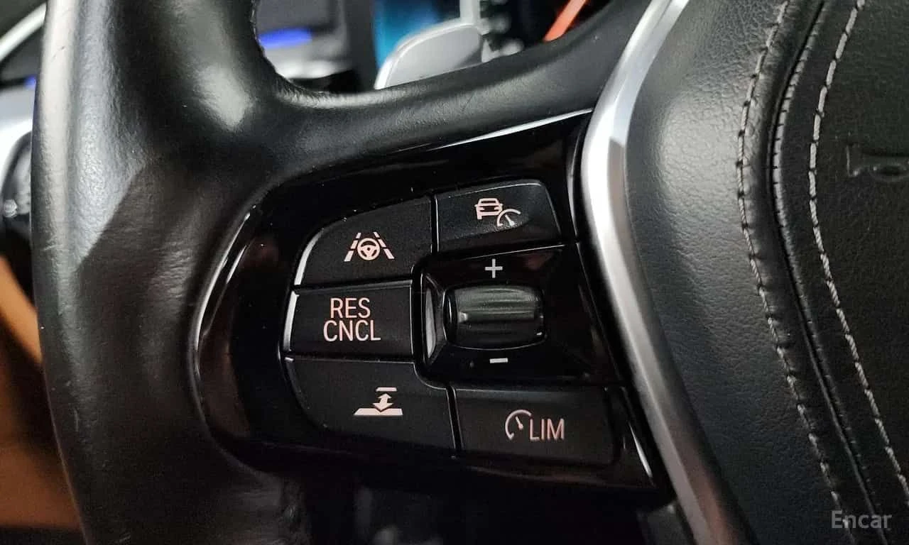 BMW 530 * 530i M Sport Package * ЦЕНА ДО БГ, снимка 15 - Автомобили и джипове - 55578009