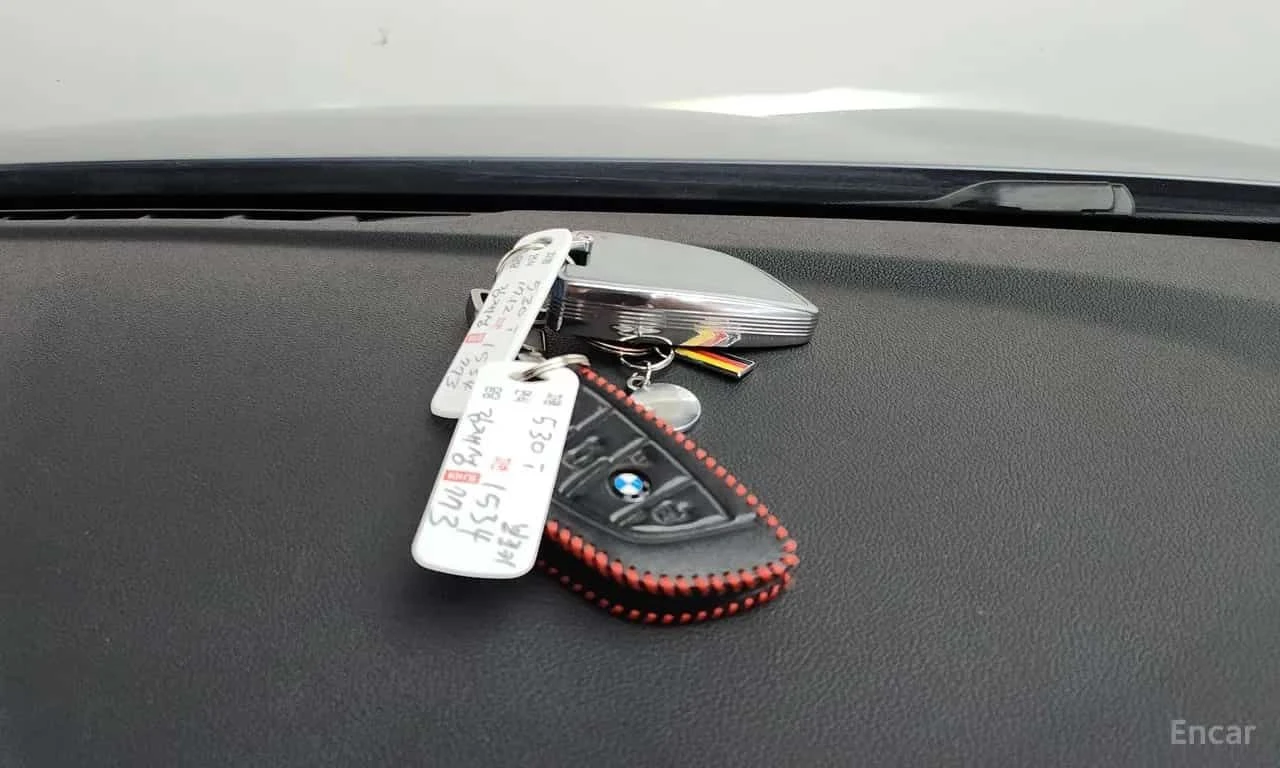 BMW 530 * 530i M Sport Package * ЦЕНА ДО БГ, снимка 13 - Автомобили и джипове - 55578009