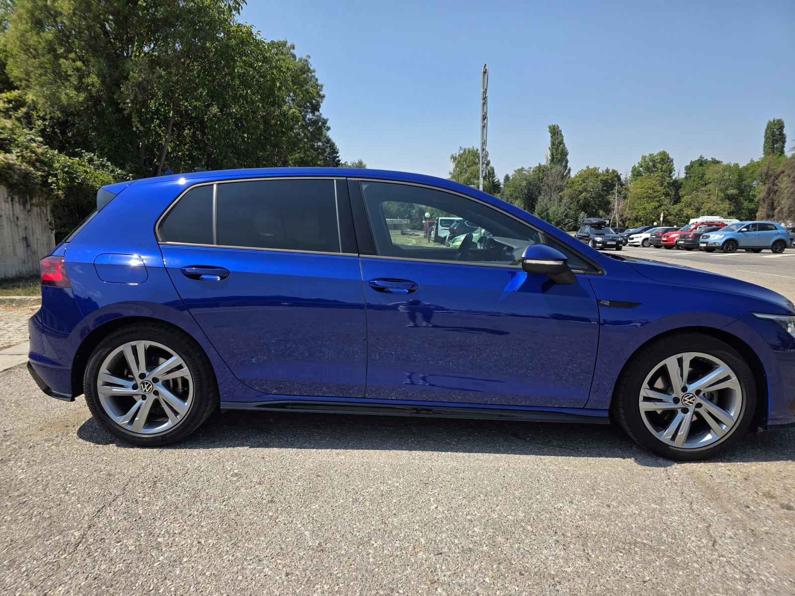 VW Golf 1.5 eTSI R-Line DSG, снимка 4 - Автомобили и джипове - 55792545