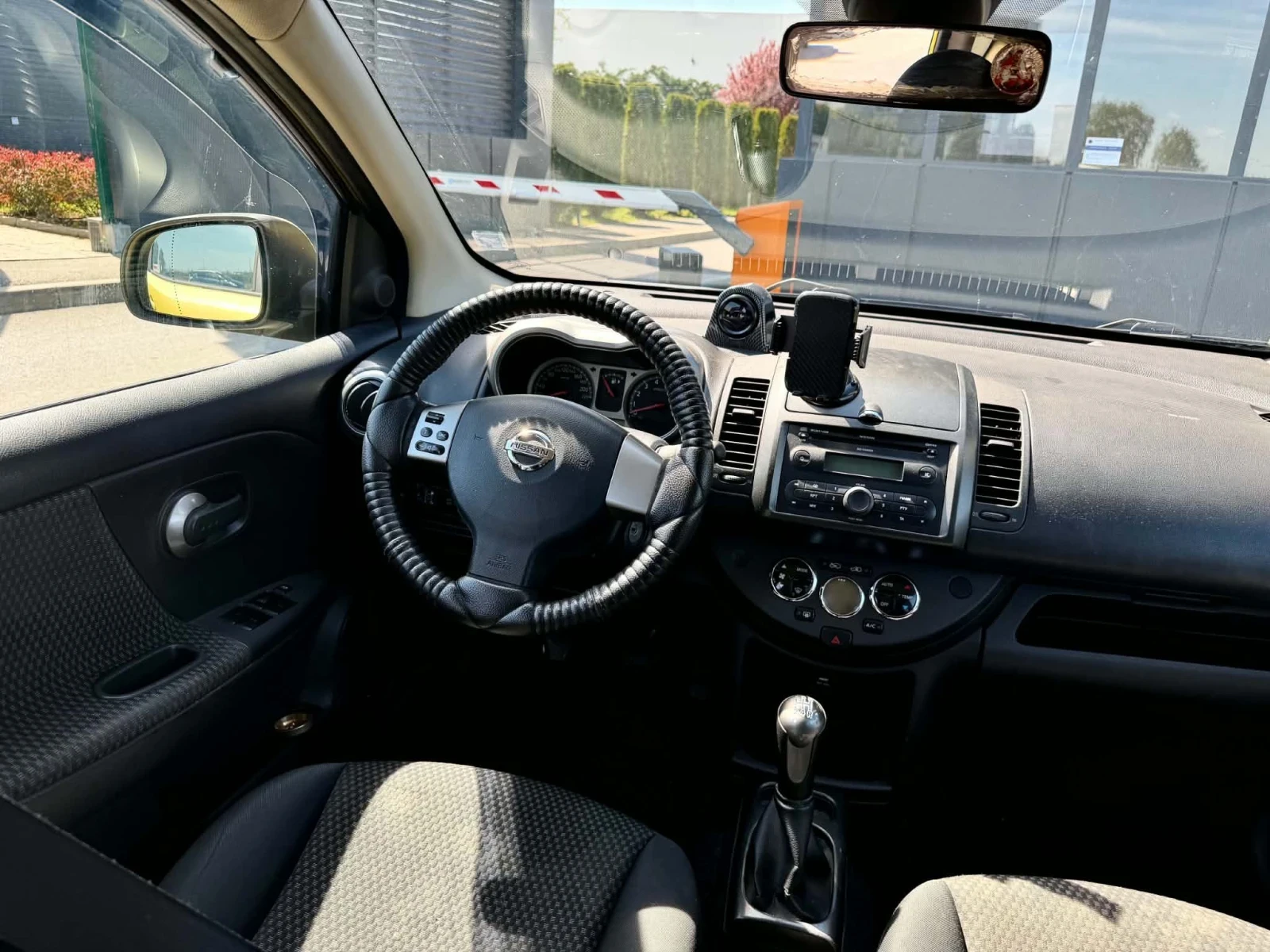 Nissan Note, снимка 6 - Автомобили и джипове - 55800790