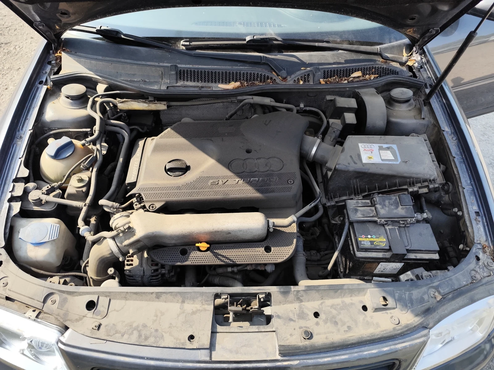 Audi A3 1.8T Quattro, снимка 5 - Автомобили и джипове - 55906309