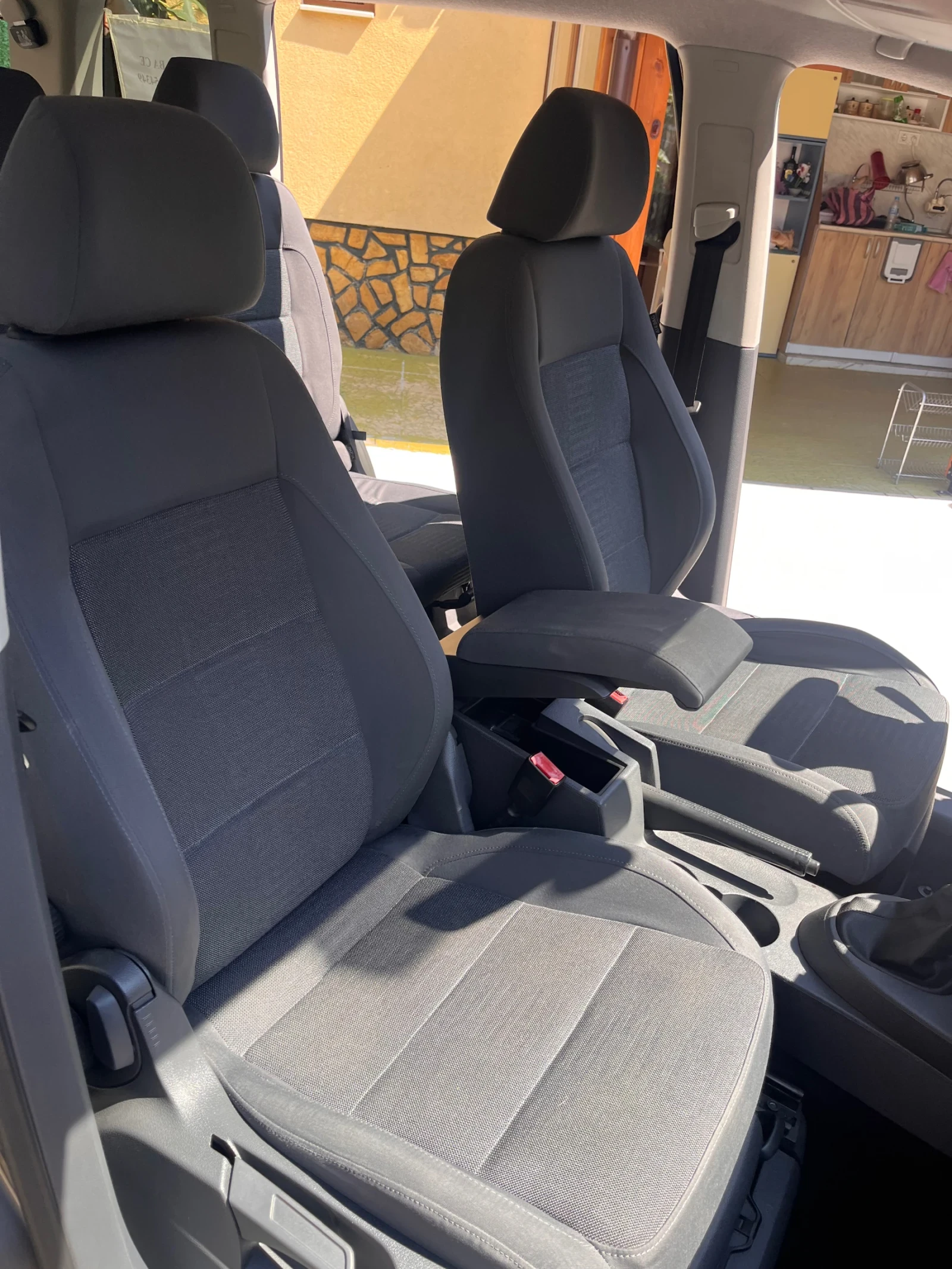 VW Touran, снимка 5 - Автомобили и джипове - 55909851