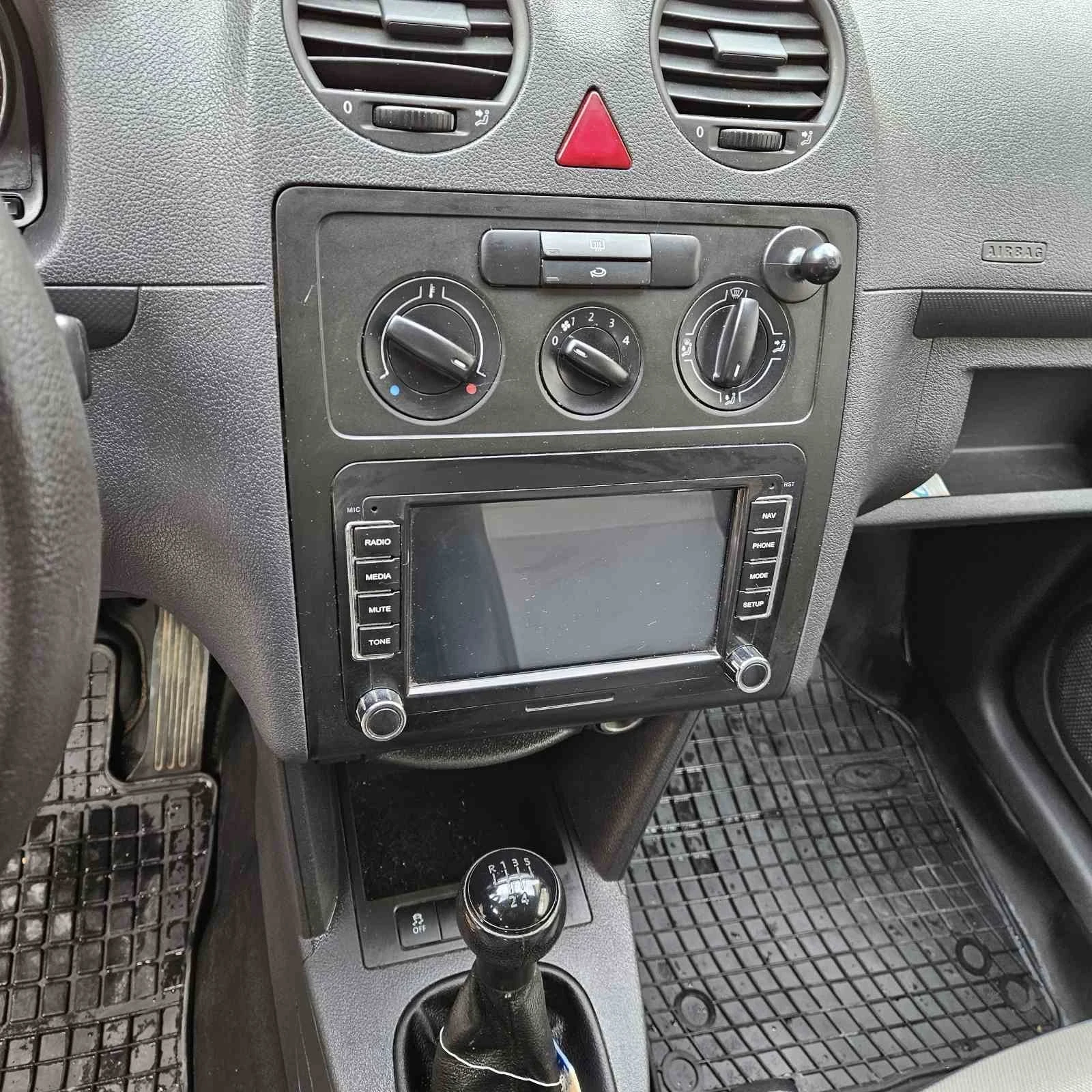 VW Caddy, снимка 9 - Автомобили и джипове - 56265013