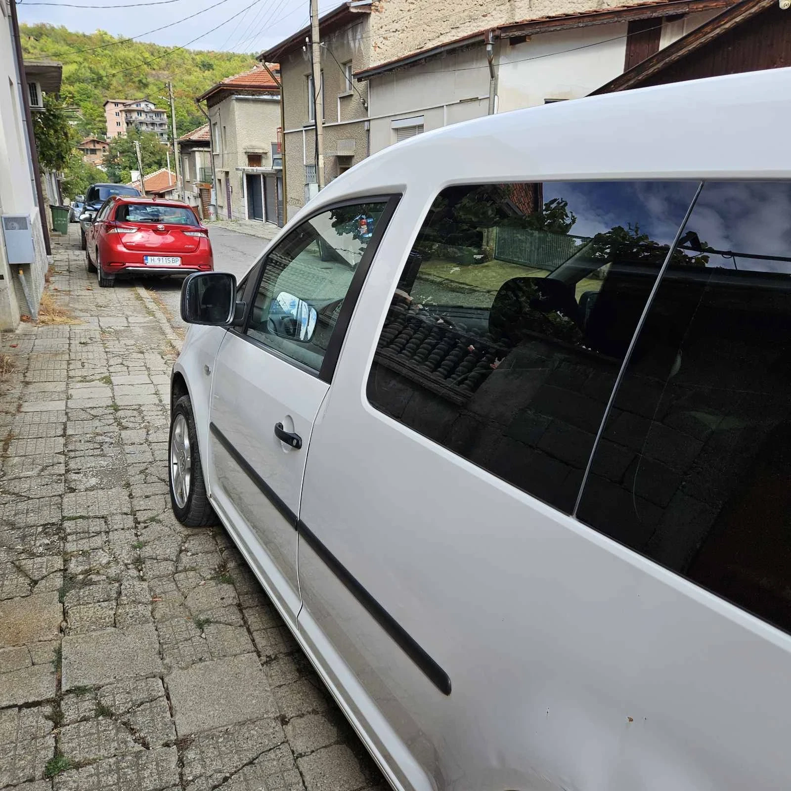 VW Caddy, снимка 2 - Автомобили и джипове - 56265013