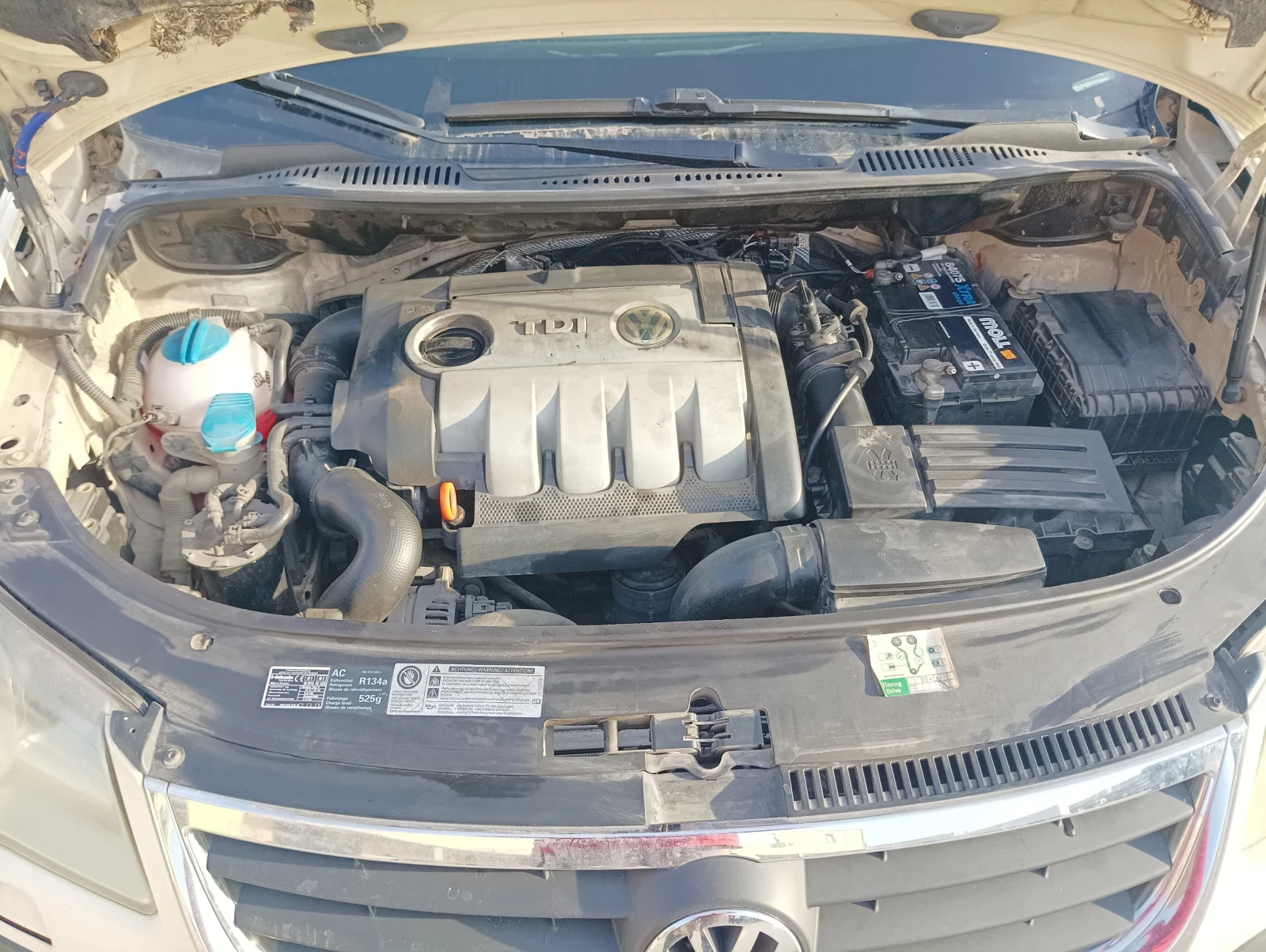 VW Touran, снимка 7 - Автомобили и джипове - 56329376