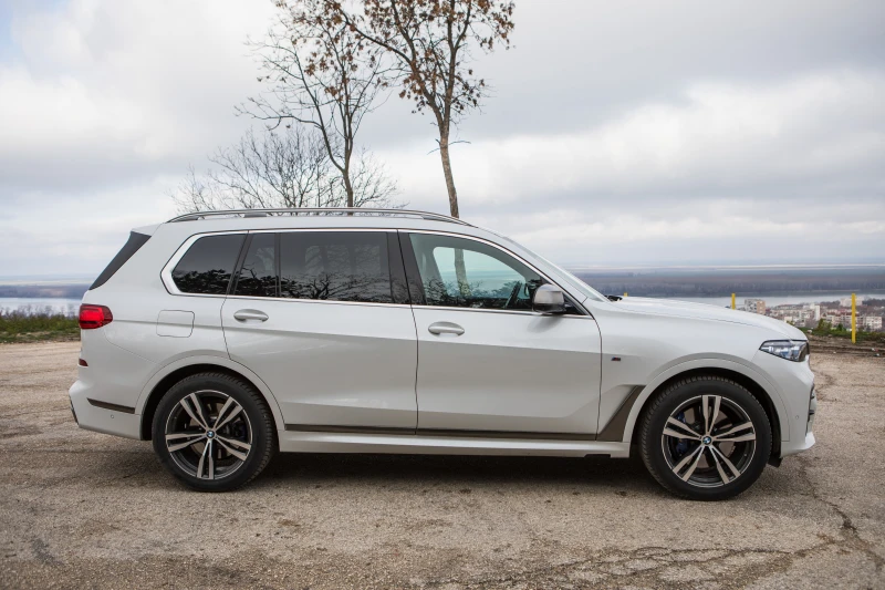 BMW X7 M50d INDIVIDUAL 6+ 1, снимка 3 - Автомобили и джипове - 48323509