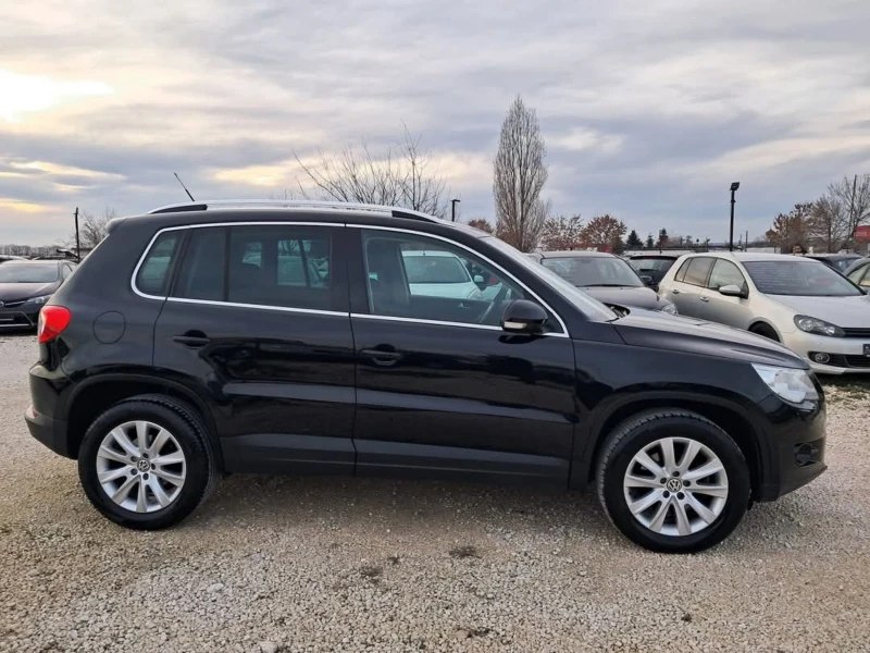 VW Tiguan 2.0TDI 4x4, снимка 7 - Автомобили и джипове - 48422757