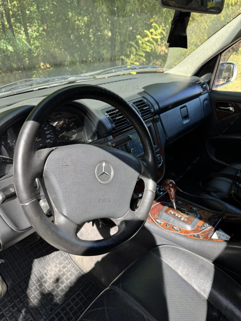 Mercedes-Benz ML 270, снимка 10 - Автомобили и джипове - 52711303