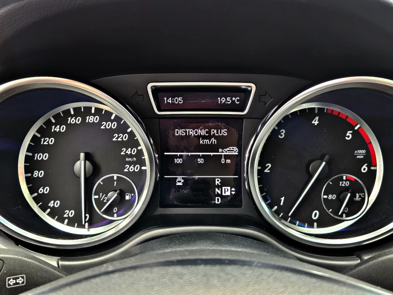 Mercedes-Benz ML 350 ! AMG/SPORT/DISTR/CAMERA/AMBIENT/AIR/BLIND SPOT/L, снимка 10 - Автомобили и джипове - 51999839