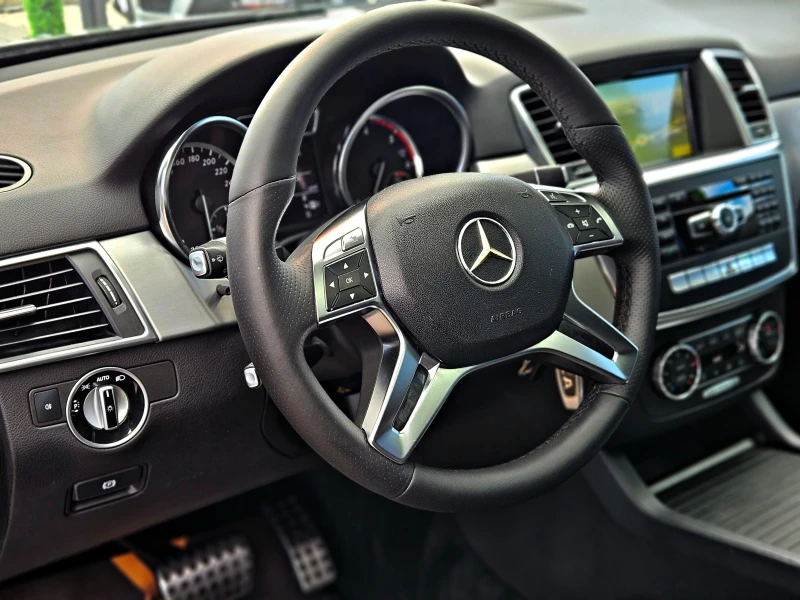 Mercedes-Benz ML 350 ! AMG/SPORT/DISTR/CAMERA/AMBIENT/AIR/BLIND SPOT/L, снимка 11 - Автомобили и джипове - 51999839