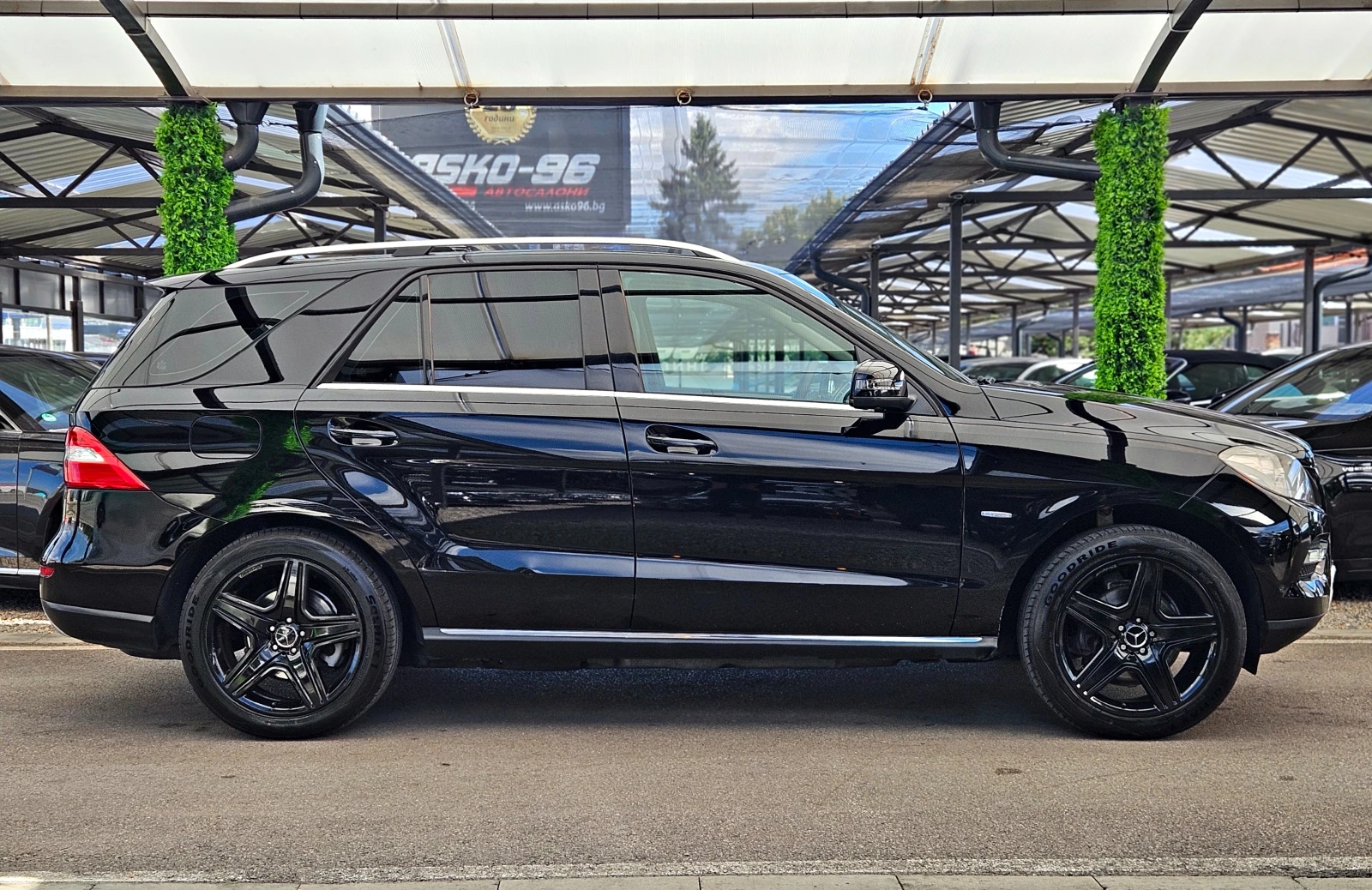 Mercedes-Benz ML 350 AMG/SPORT/DISTR/CAMERA/AMBIENT/AIR/BLIND SPOT/LIZ - изображение 4