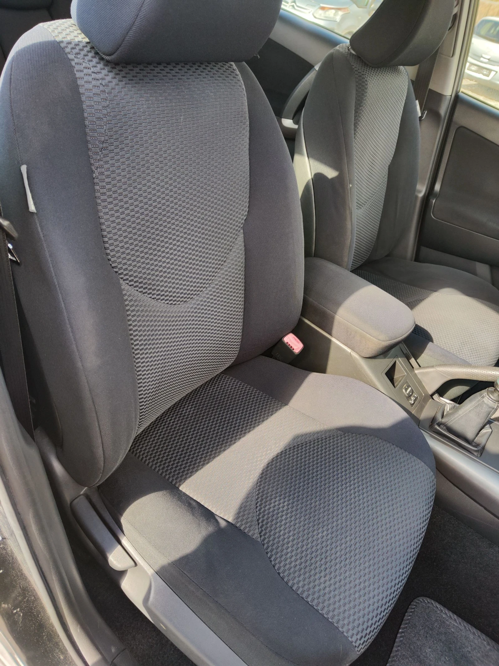 Toyota Rav4 2.2 D4D 136к.с. - изображение 9