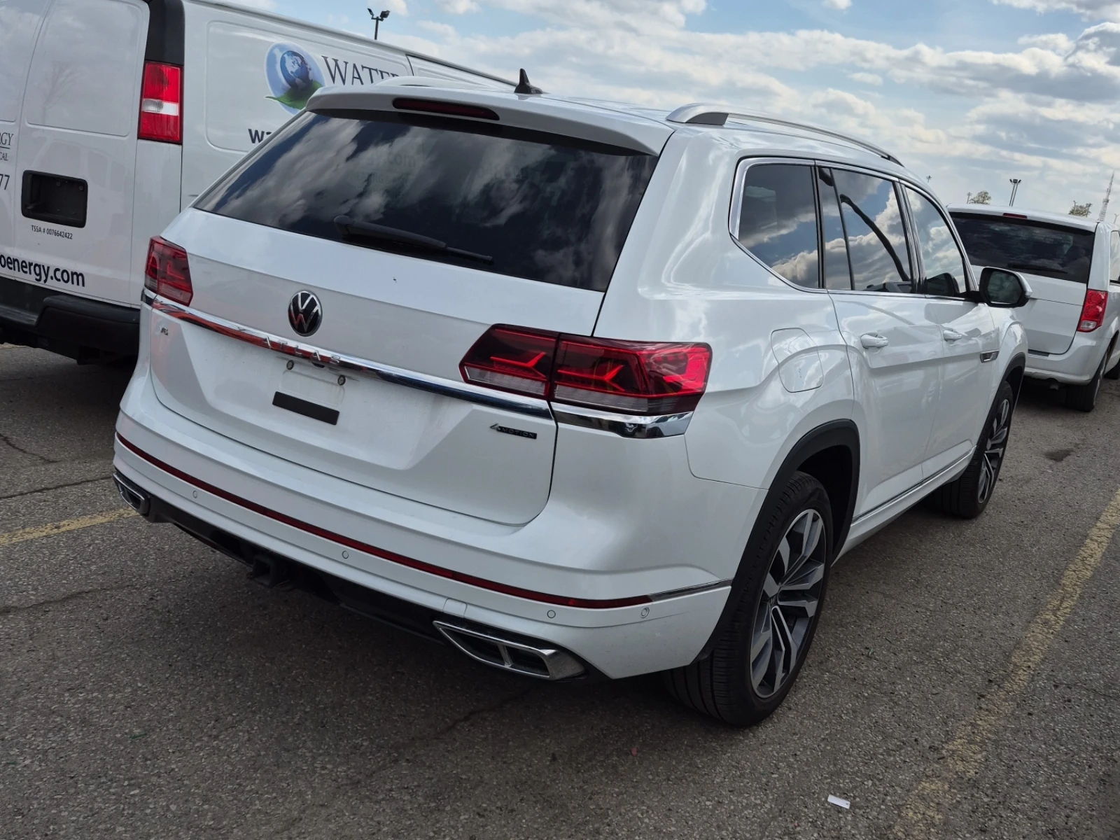 VW Atlas * * CARFAX * * АВТО КРЕДИТ * * Цена до БГ * * , снимка 3 - Автомобили и джипове - 54529063