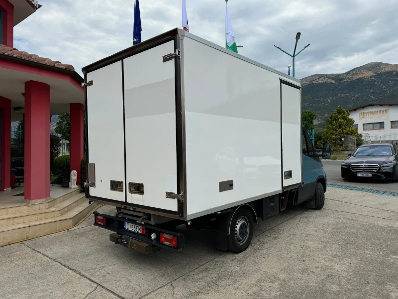 Iveco Daily 35-160* Euro 6b* Климатик* Хладилен+ Ток, снимка 9 - Бусове и автобуси - 46856492