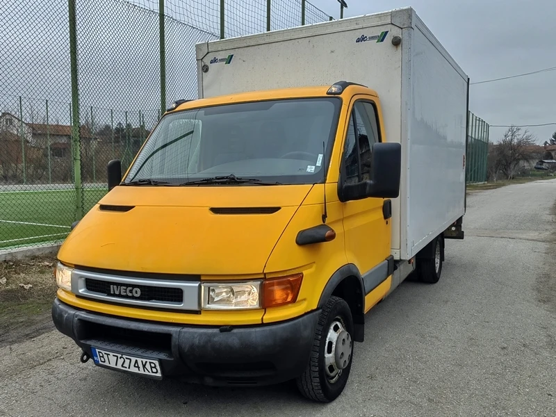 Iveco 35c13 Климатик* Падащ борд* Въздушни възглавници, снимка 1 - Бусове и автобуси - 49532192