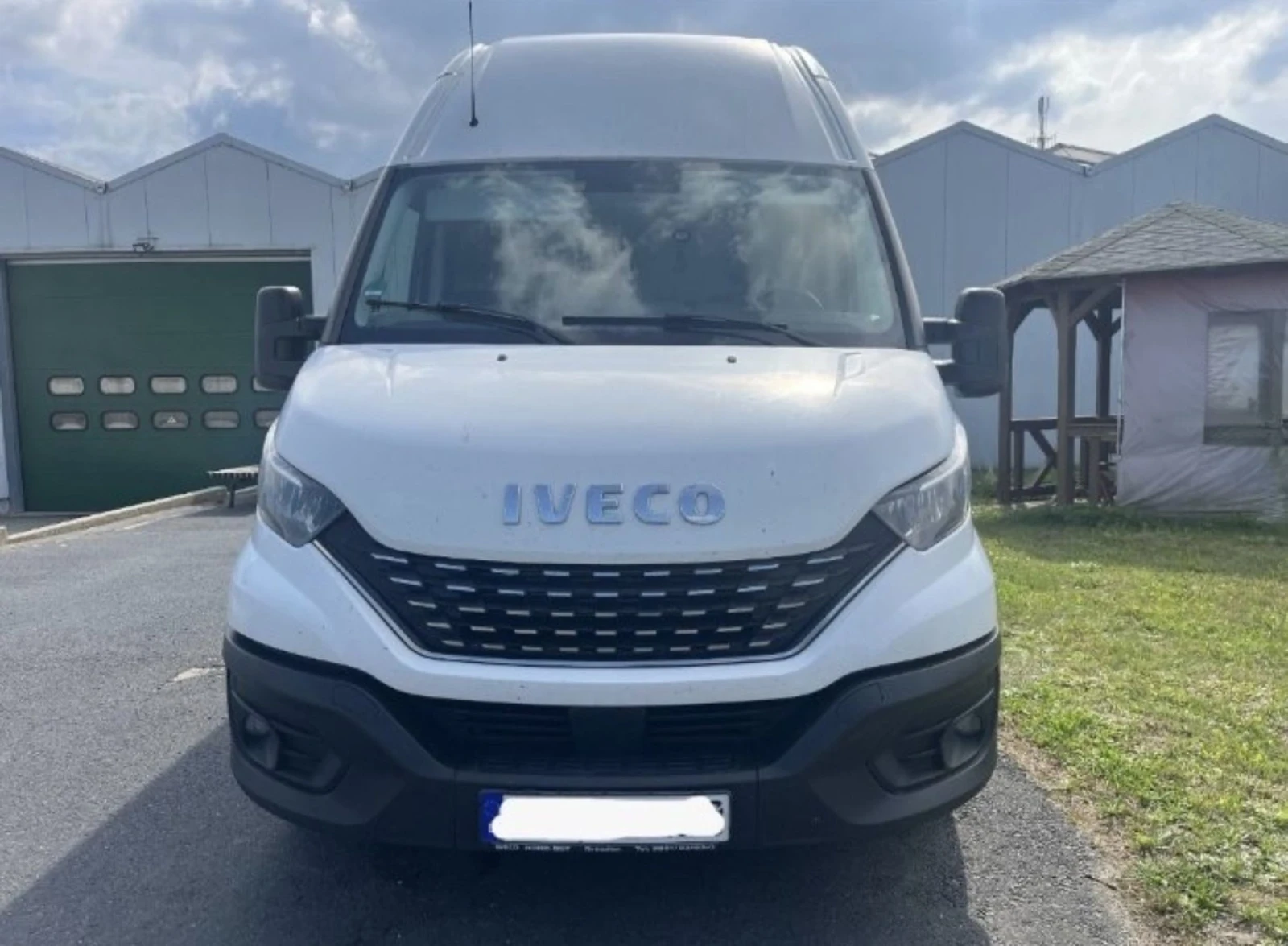 Iveco Daily 3.0* HI-MATIC* LED* XXL , снимка 6 - Бусове и автобуси - 54242552