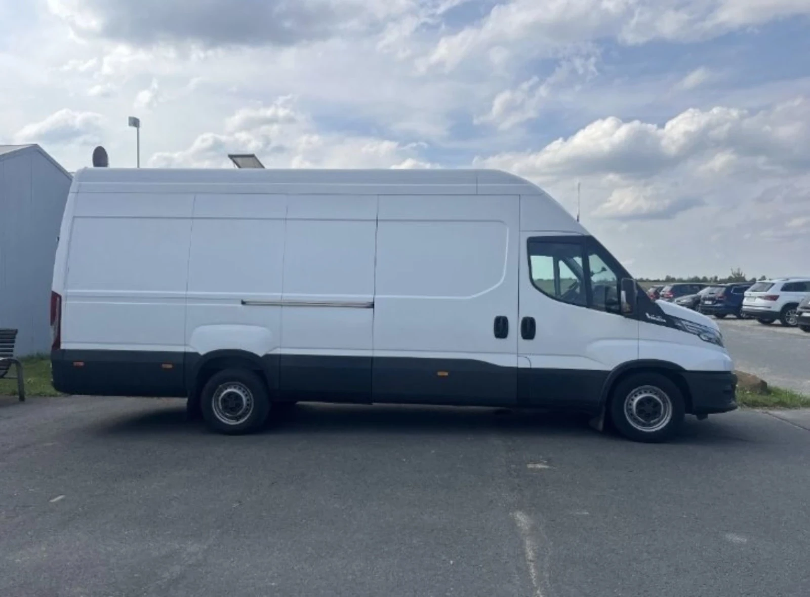 Iveco Daily 3.0* HI-MATIC* LED* XXL , снимка 5 - Бусове и автобуси - 54242552