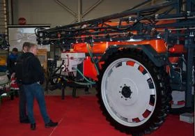 Пръскачка ЛЬВIВАГРОМАШПРОЕКТ 21.6м. ОПШ 2500 литра, снимка 14