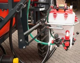 Пръскачка ЛЬВIВАГРОМАШПРОЕКТ 21.6м. ОПШ 2500 литра, снимка 3