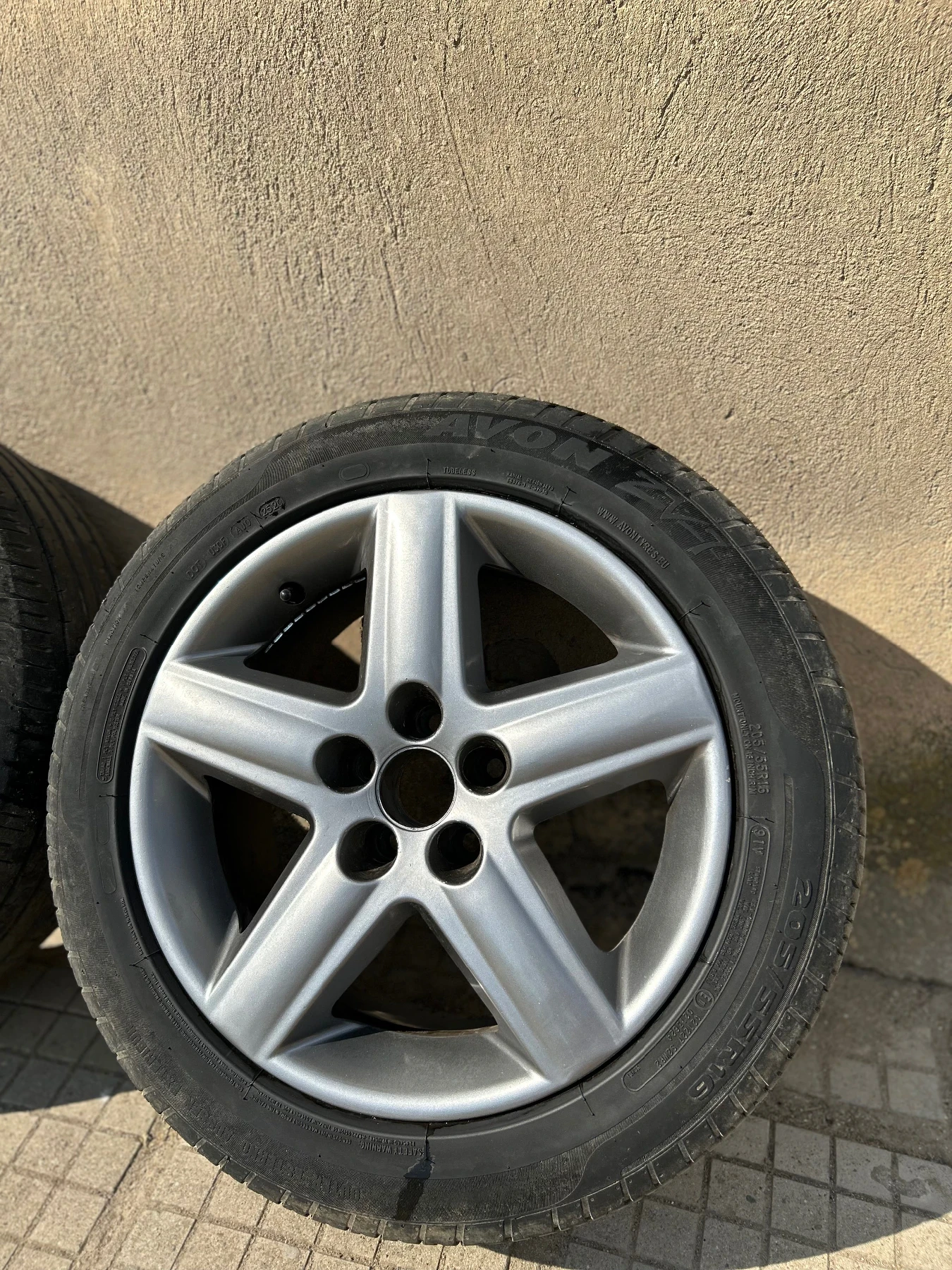 ���� � ������ 205/55R16 | Mobile.bg � ����������� 4