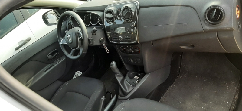 Dacia Sandero, снимка 7 - Автомобили и джипове - 37801781