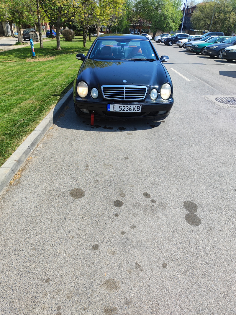 Mercedes-Benz CLK, снимка 2 - Автомобили и джипове - 45251531