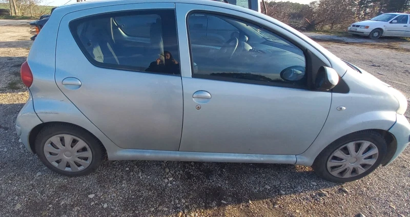 Toyota Aygo, снимка 4 - Автомобили и джипове - 52074152
