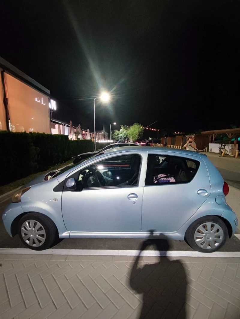 Toyota Aygo, снимка 2 - Автомобили и джипове - 52074152