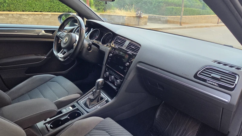 VW Golf R-line 1.4 tsi DSG, снимка 12 - Автомобили и джипове - 52500714