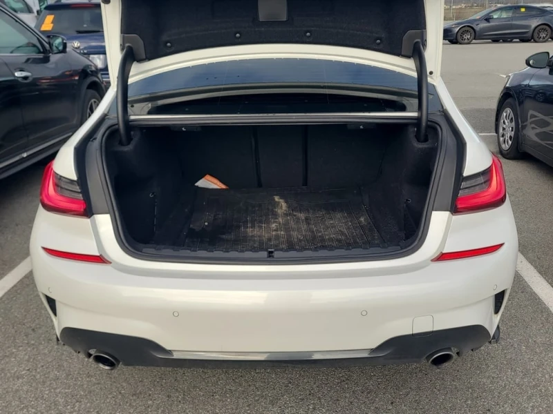 BMW 330 330I XDRIVE  CARFAX, снимка 14 - Автомобили и джипове - 53007356