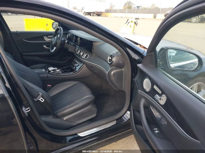 Mercedes-Benz E 300 2.0L I-4 DI, DOHC, VVT, TURBO, 241HP Rear Wheel, снимка 10 - Автомобили и джипове - 53178538