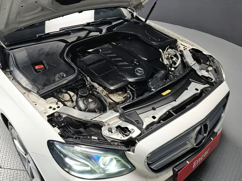 Mercedes-Benz E 220 D Avantgarde - изображение 6