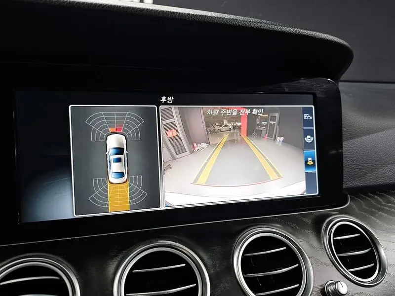 Mercedes-Benz E 220 D Avantgarde, снимка 14 - Автомобили и джипове - 53076056