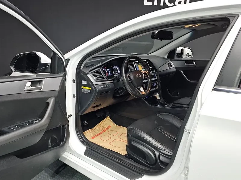 Hyundai Sonata, снимка 10 - Автомобили и джипове - 54835591