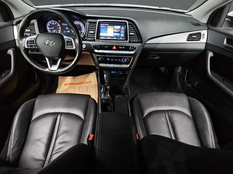 Hyundai Sonata, снимка 7 - Автомобили и джипове - 54835591