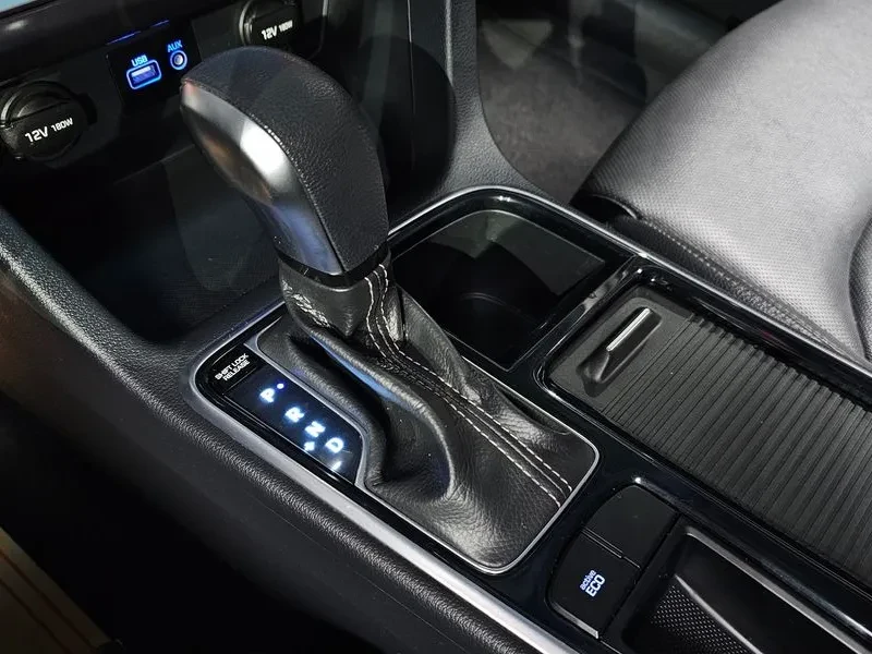 Hyundai Sonata, снимка 9 - Автомобили и джипове - 54835591