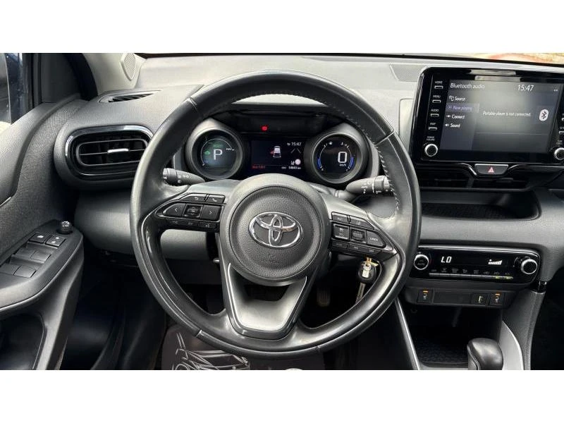 Toyota Yaris 1.5HSD TREND, снимка 13 - Автомобили и джипове - 55230140